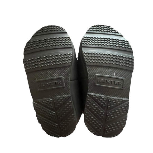 NWOB Hunter Baby Black Water Resistant Sherpa Slippers in size c5 - Picture 8 of 9